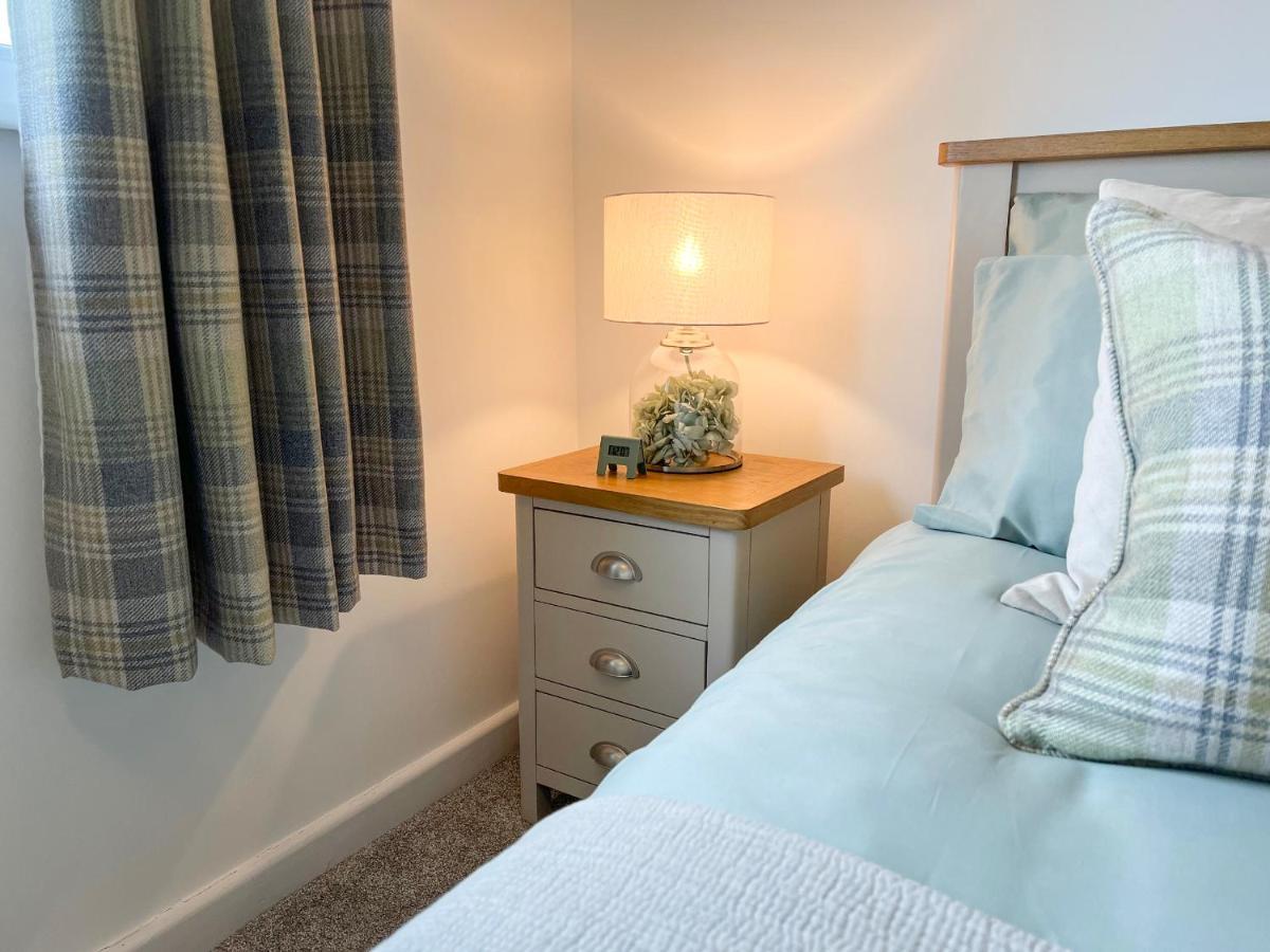 Ciaran Cottage Fearnan 외부 사진